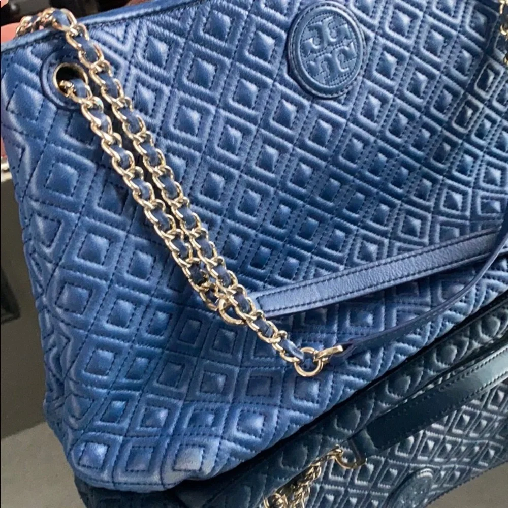 Tory Burch Quilted Diamond Tote - Navy Blue